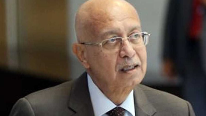 إسماعيل يوجه بالتركيز