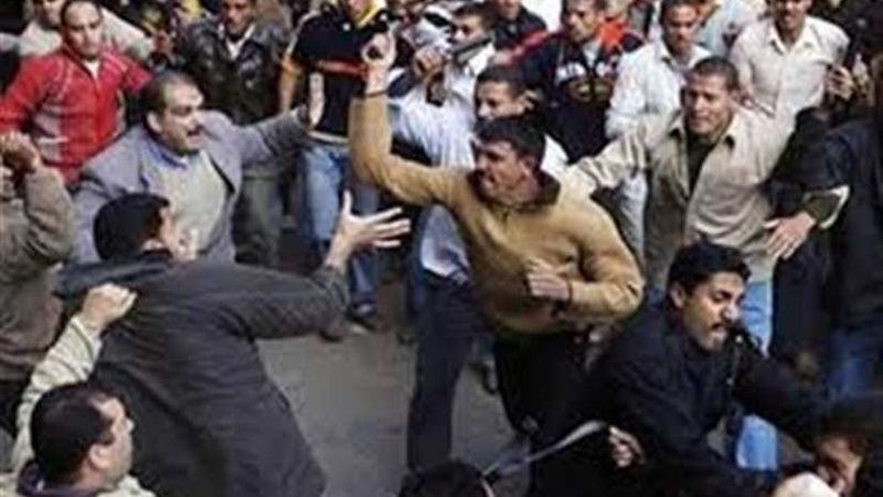 إصابة 7 أشخاص فى