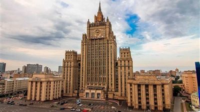 الخارجية الروسية : موسكو تدعو واشنطن لمحادثات حول المسافات الآمنة للتحليق