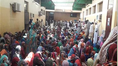 الكشف على 5400 حالة وإجراء 112 عملية جراحية بنصر النوبة