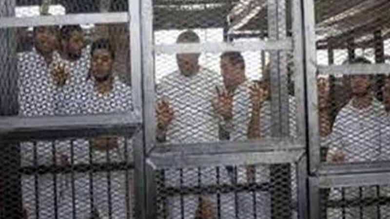 الحكم على 20 متهما