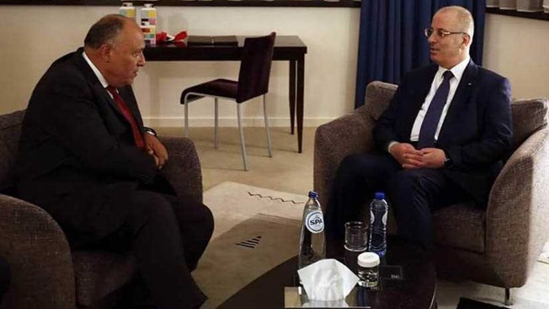 سامح شكري يبحث مع