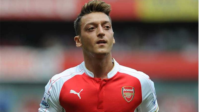 أرسنال يجدد تعاقد