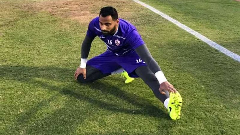 جنش يؤدي تدريبات