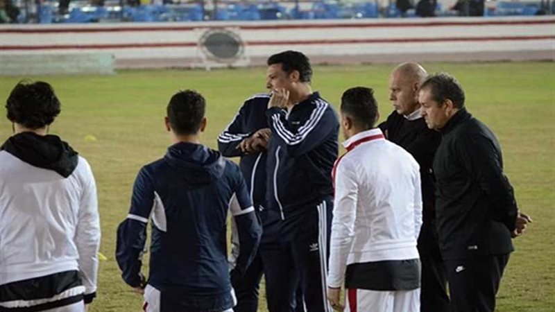 إيهاب جلال يعلن قائمة