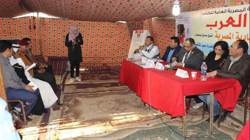 بالصور ..مناقشة أدب