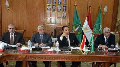 رئيس جامعة المنوفية يكلف بعمل تقرير شامل عن صيانة المصاعد