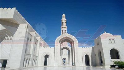 الرئيس السيسي يزور معالم مسقط