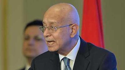 رئيس الوزراء يستعرض تطوير العملية التعليمية