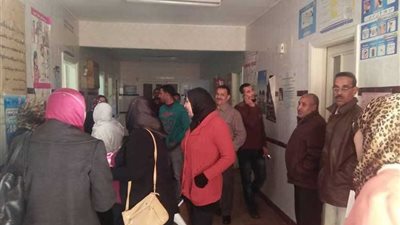 وكيل صحة الغربية يحيل 26 طبيبًا وممرضة وفني للتحقيق