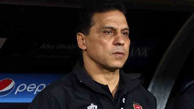 قبل موقعة المقاولون البدري يحاضر لاعبي الأهلي بالفيديو