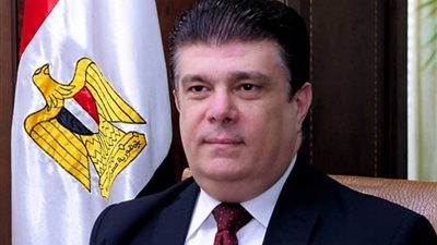 الوطنية للإعلام تنفي مشاركة إيهاب طلعت في تطوير القناة الأولى