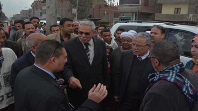 محافظ المنيا يتفقد أعمال إحلال وتجديد كوبري المحرص بملوي