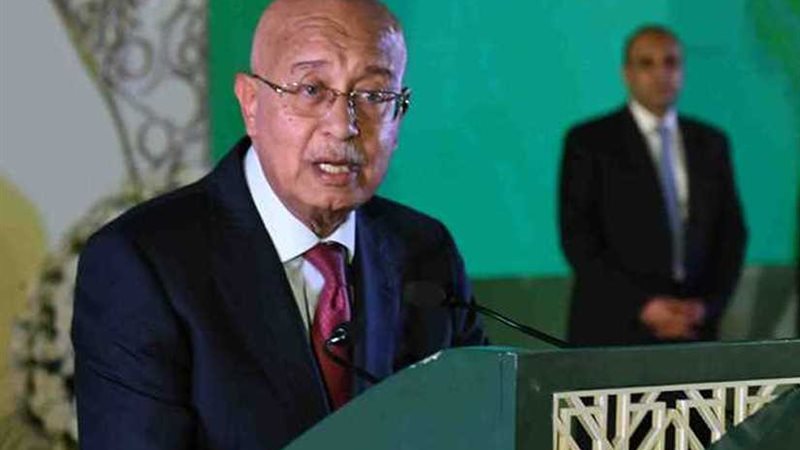 رئيس الوزراء : ندرس