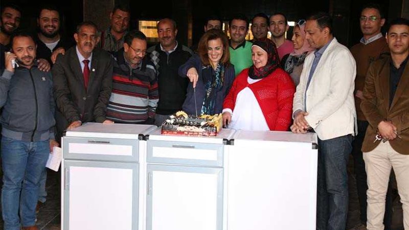 تسليم مبنى العيادات