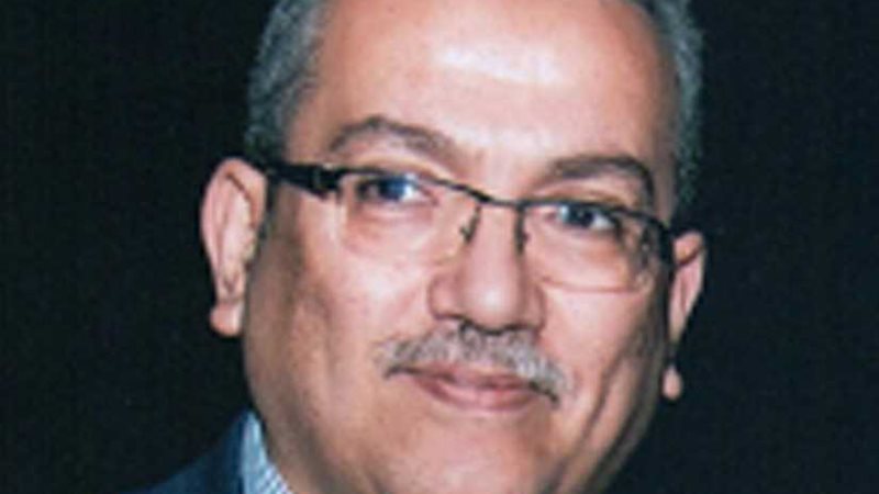 استقالة العميد ومدير