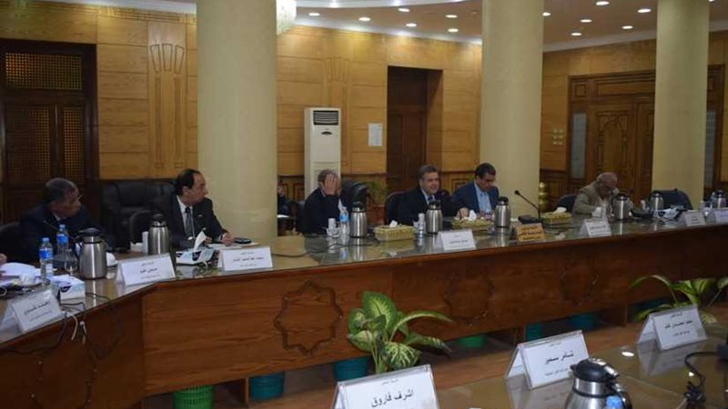 بعد وقف تشغيل المصاعد..