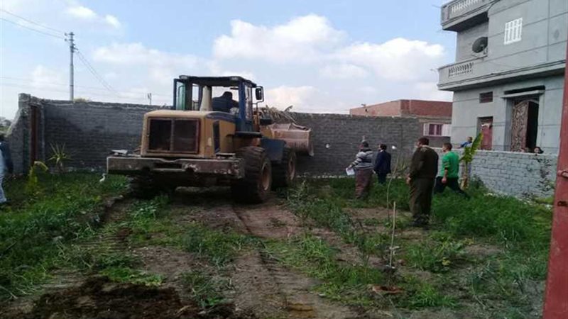 بالصور.. إزالة 21