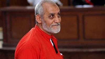 غدًا محاكمة بديع وآخرين بأحداث مكتب الإرشاد