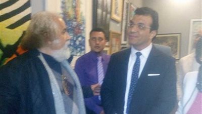 ربيع يفتتح معرض 