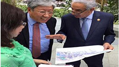 وزير التجارة يبحث مع رئيس اتحاد الصناعات السنغافوري تعزيز التعاون المشترك