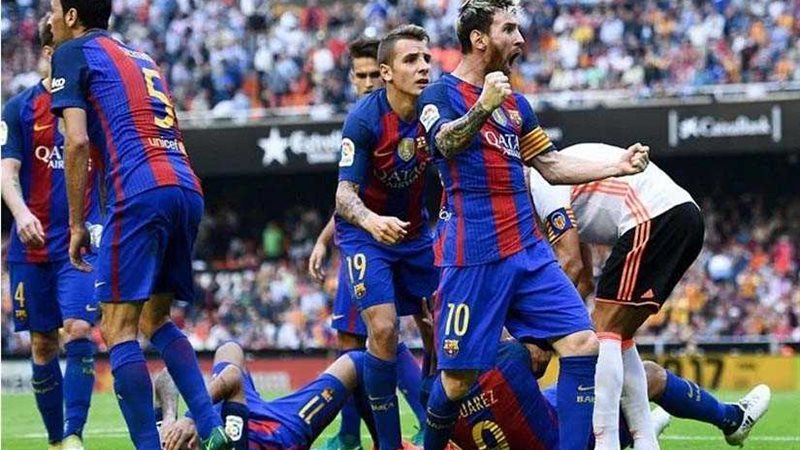 لقاء فالنسيا وبرشلونة