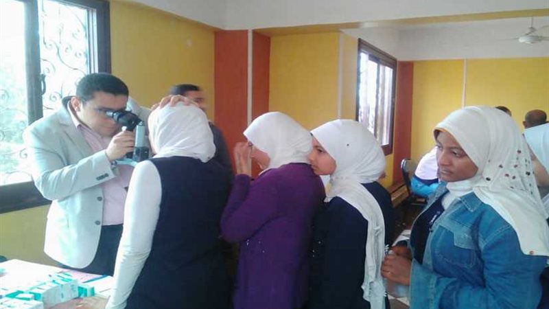 محافظ البحيرة تُشيد