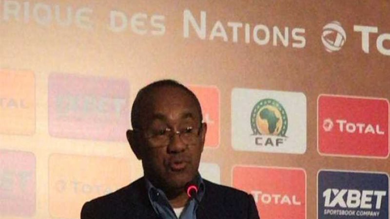 رئيس الكاف يزور مقر