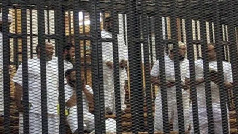 محاكمة 213 متهما