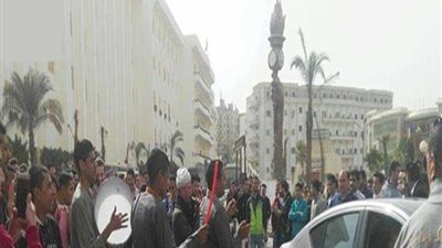 تضامنا مع الجيش.. الصحفيون يغادرون حفل 