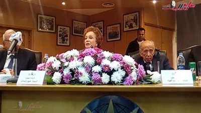 جيهان السادات تشيد بعظمة المرأة المصرية (فيديو)