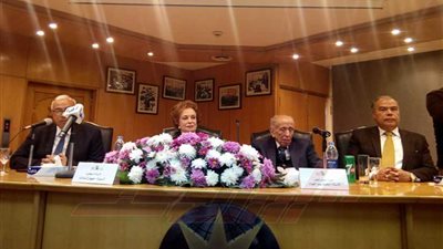 جيهان السادات: مصر تمر بأصعب مراحل التاريخ (فيديو)