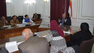 محافظ المنيا يوجه بوضع برنامج لتنظيم 