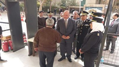 مدير أمن القاهرة يتفقد الكمائن ودور العبادة (صور)