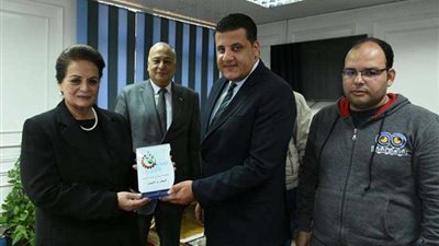 محافظ البحيرة يشيد بدور الجمعيات الأهلية ومؤسسة صناع الخير