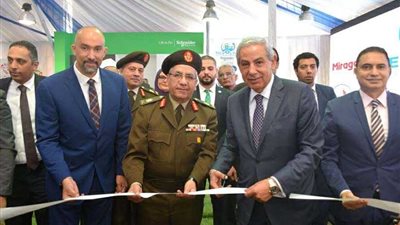 وزير الصناعة يفتتح أول شبكة شحن للسيارات الكهربائية في مصر