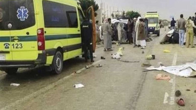 مصرع وإصابة 8 في