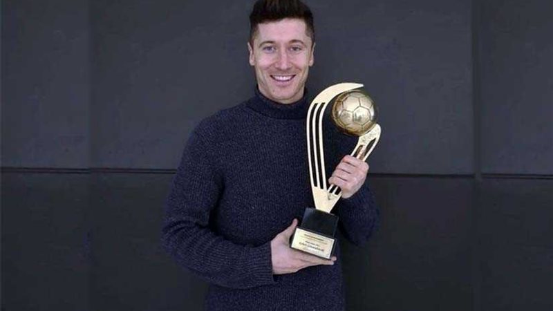 للمرة السابعة.. «ليفاندوفسكي»