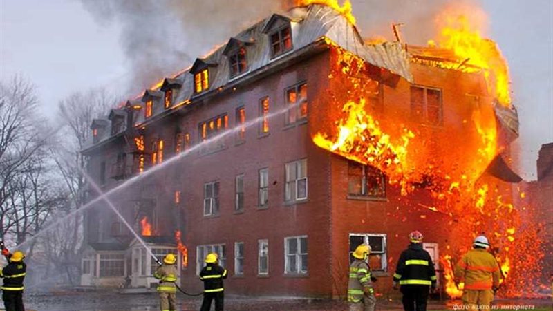 إجلاء 230 شخصًا من