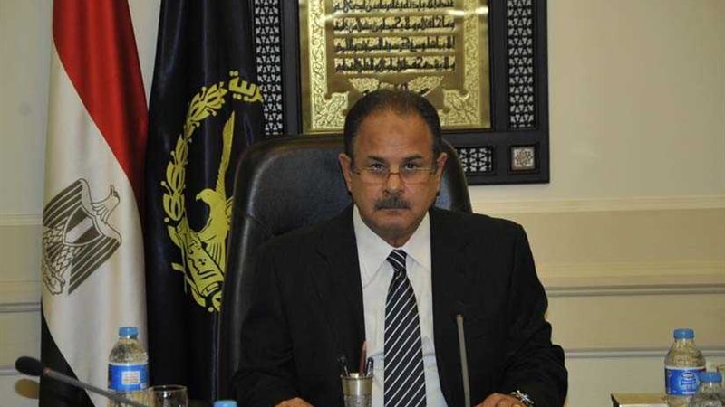 وزير الداخلية يستقبل