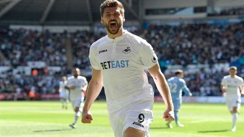 يوريني مهاجم توتنهام: