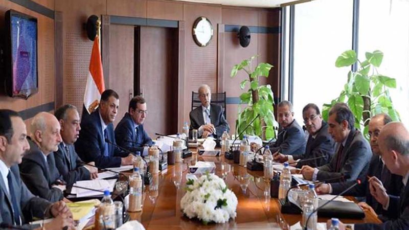 مجلس الوزراء يبحث