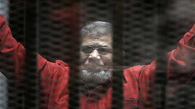 غدًا.. إعادة محاكمة مرسي و27 آخرين بقضية 