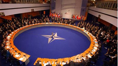 الناتو: نخطط للبقاء بصورة أوسع بالعراق