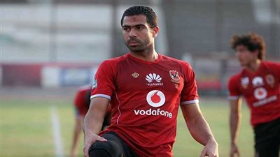 تدريبات إضافية لثنائي الأهلي بعد انتهاء المران