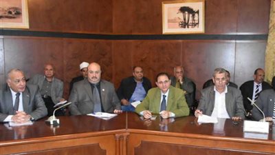 محافظ البحيرة تترأس الاجتماع التنفيذي للمحافظة (صور)