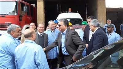 بالصور.. وزير النقل يتفقد ورش التبين