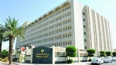 العدل: تدريب القضاة وأعضاء النيابة بالوجه القبلي حول المعاملة الجنائية للأطفال