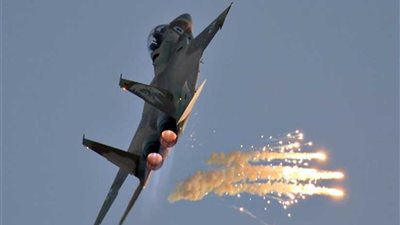 طائرات الاحتلال الإسرائيلي تقصف مواقع للقسام بغزة