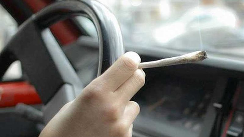 ضبط 8 أشخاص يقودون